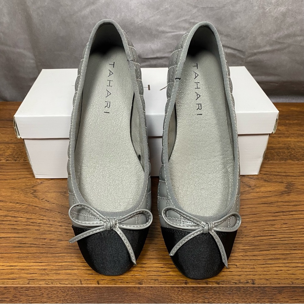 Tahari Womens Size 7 Gray Black Chateau Ballet Flats Cap Toe Bow Quilted Comfort - Picture 4 of 8